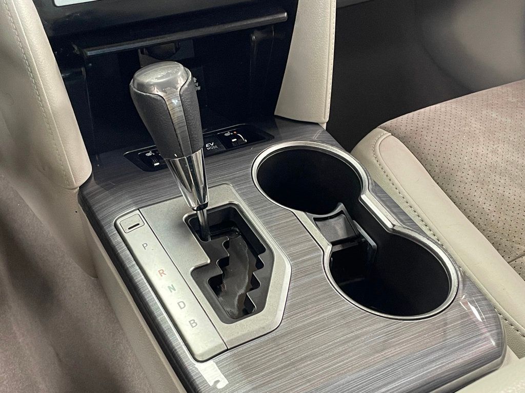 2012 Toyota Camry Hybrid 4dr Sedan LE - 22998237 - 25