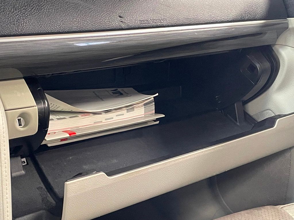 2012 Toyota Camry Hybrid 4dr Sedan LE - 22998237 - 28