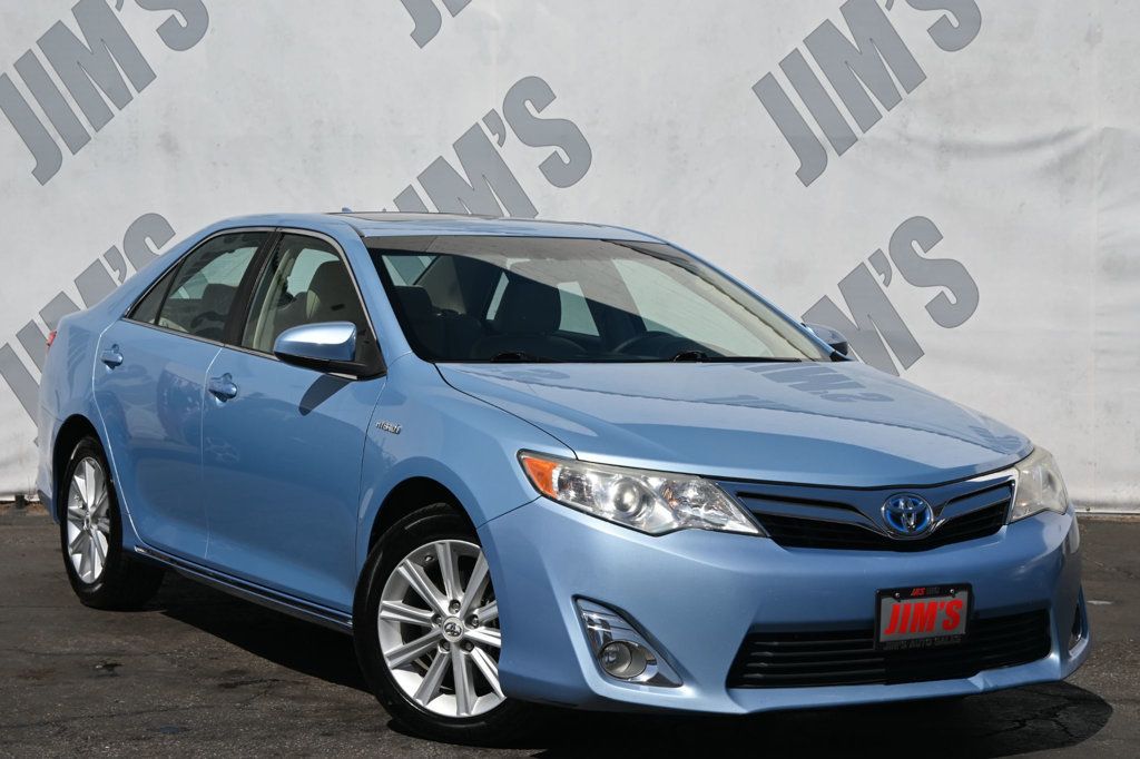 2012 Toyota Camry Hybrid XLE photo 3
