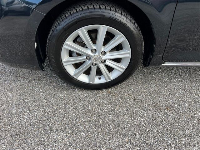 2012 Toyota Camry Hybrid 4dr Sedan XLE - 22963754 - 7