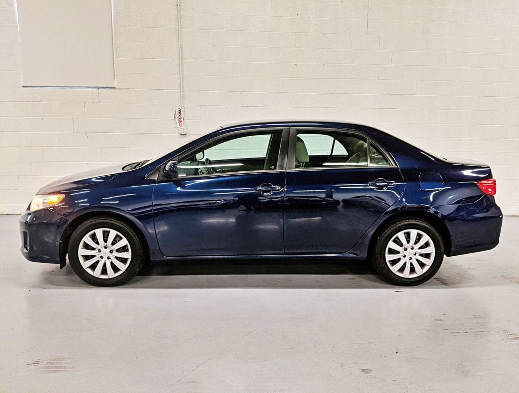 2012 Toyota Corolla 4dr Sedan Automatic LE - 22478181 - 3