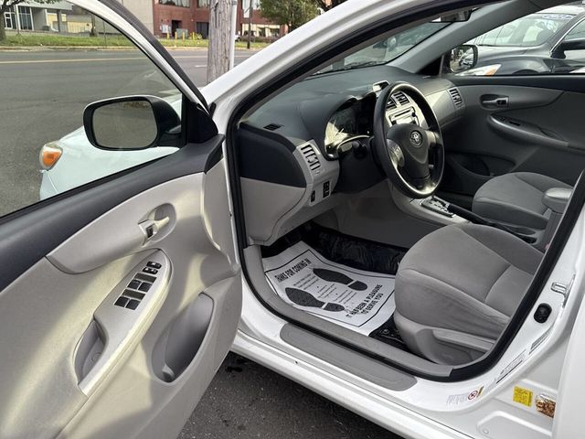 2012 Toyota Corolla 4dr Sedan Automatic LE - 22924331 - 14