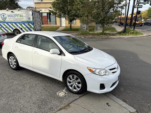 2012 Toyota Corolla 4dr Sedan Automatic LE - 22924331 - 1