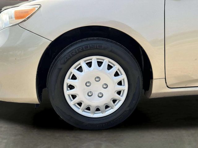 2012 Toyota Corolla 4dr Sedan Automatic LE - 23054073 - 30