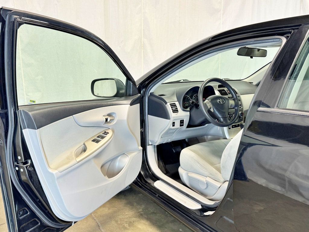 2012 Toyota Corolla 4dr Sedan Automatic LE - 23027476 - 13