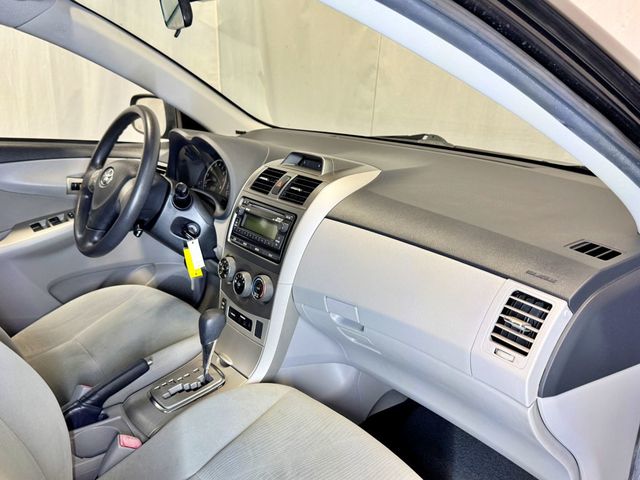 2012 Toyota Corolla 4dr Sedan Automatic LE - 23027476 - 18