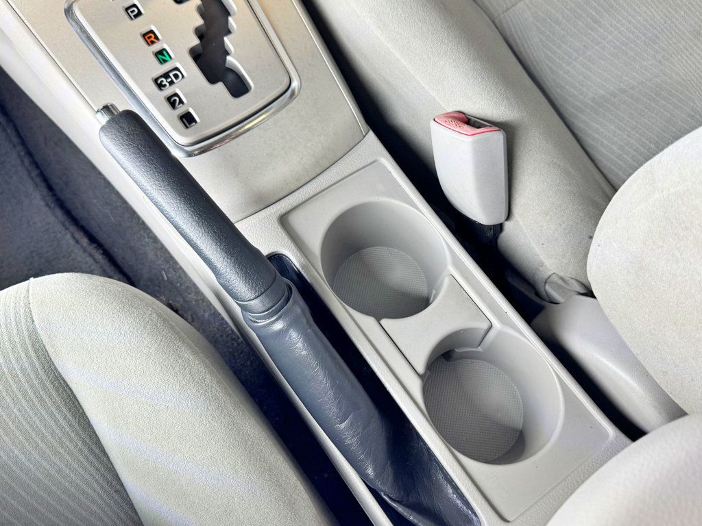 2012 Toyota Corolla 4dr Sedan Automatic LE - 23027476 - 25