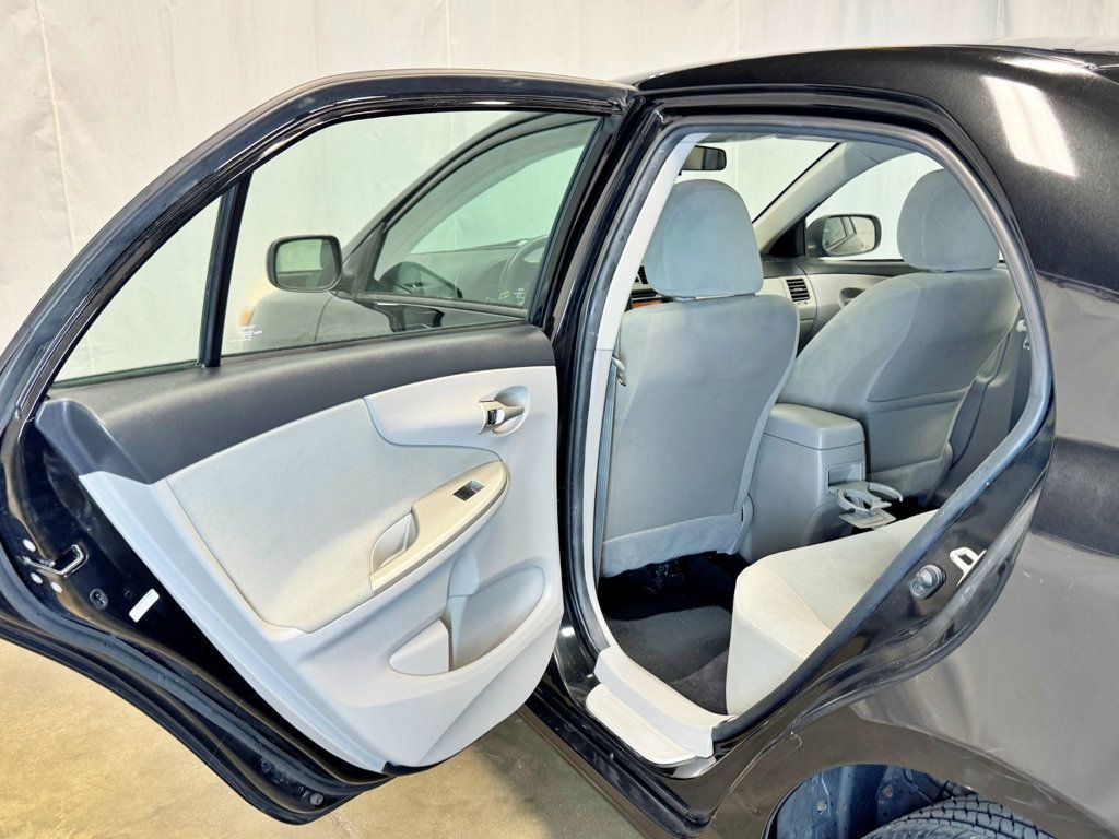 2012 Toyota Corolla 4dr Sedan Automatic LE - 23027476 - 27