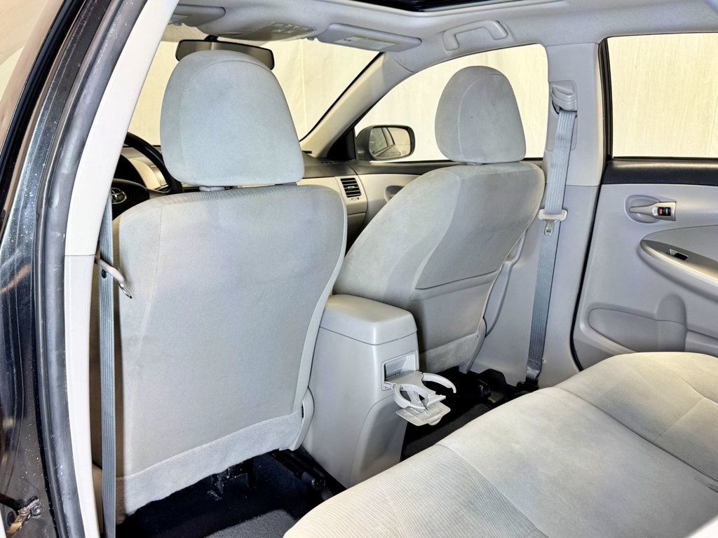 2012 Toyota Corolla 4dr Sedan Automatic LE - 23027476 - 29
