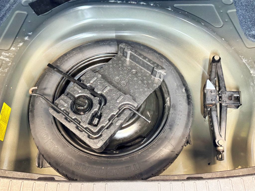 2012 Toyota Corolla 4dr Sedan Automatic LE - 23027476 - 34