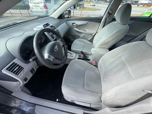 2012 Toyota Corolla 4dr Sedan Automatic LE - 22954979 - 9