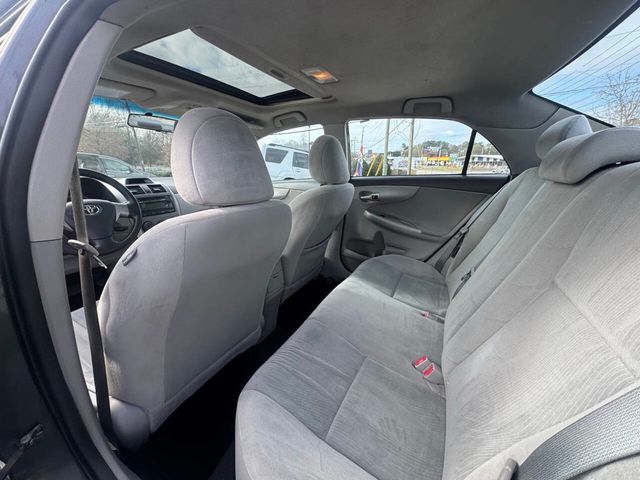 2012 Toyota Corolla 4dr Sedan Automatic LE - 22954979 - 15