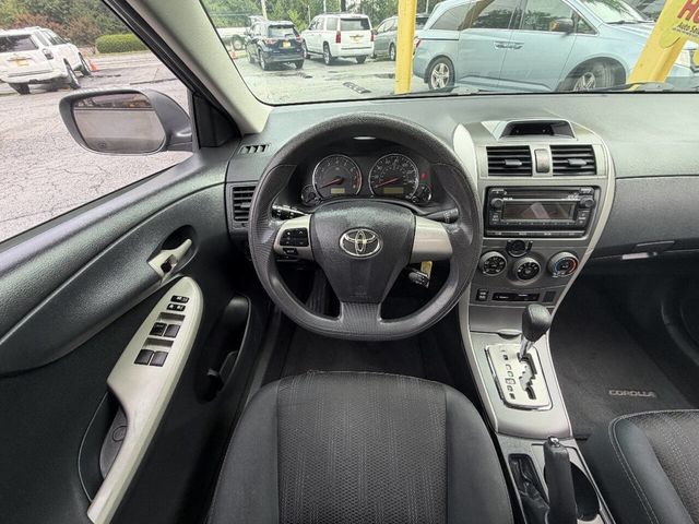 2012 Toyota Corolla 4dr Sedan Automatic S - 23058323 - 8