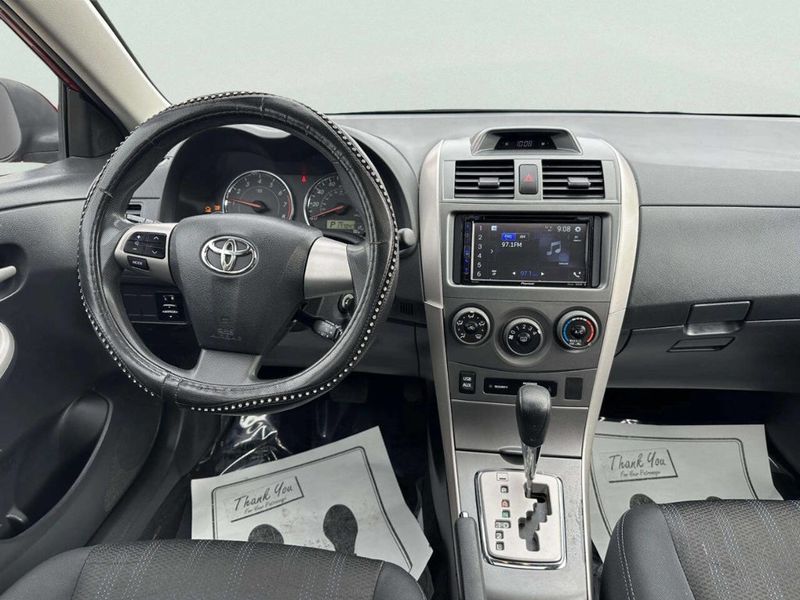 2012 Toyota Corolla 4dr Sedan Automatic S - 22968930 - 15