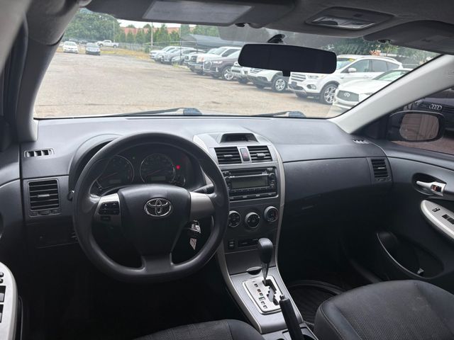 2012 Toyota Corolla 4dr Sedan Manual L - 23048897 - 11