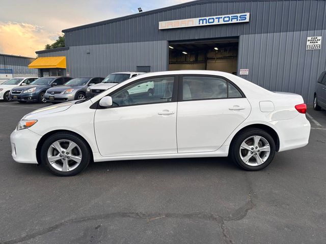 2012 Toyota Corolla LE 4dr Sedan 4A - 23011272 - 10