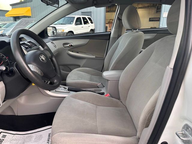 2012 Toyota Corolla LE 4dr Sedan 4A - 23011272 - 12