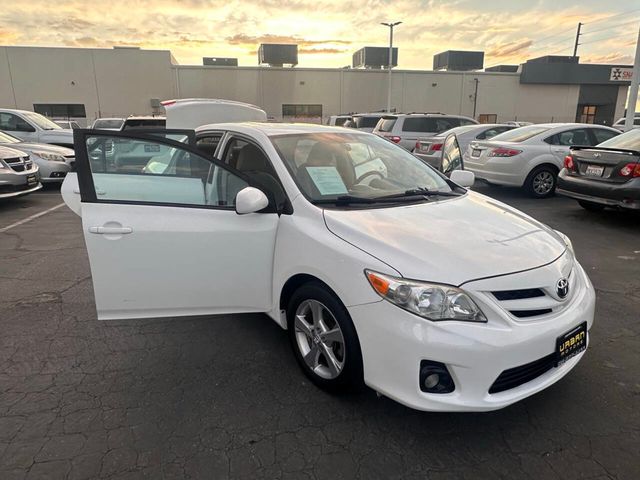 2012 Toyota Corolla LE 4dr Sedan 4A - 23011272 - 27