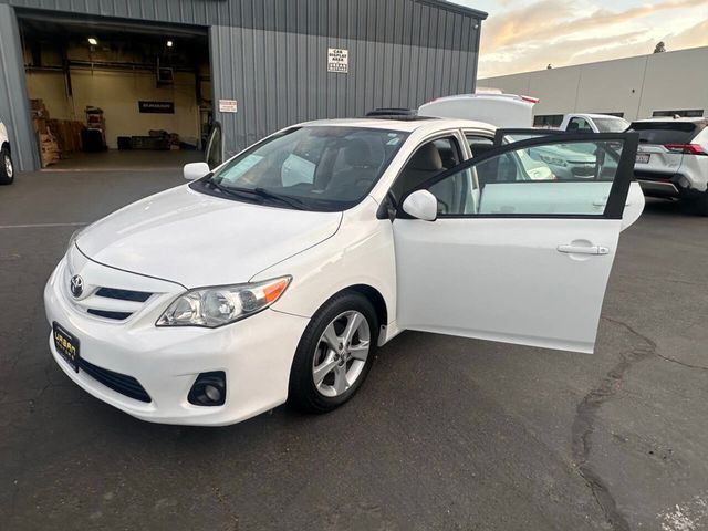 2012 Toyota Corolla LE 4dr Sedan 4A - 23011272 - 28
