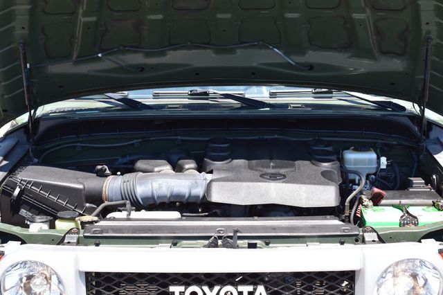 2012 Toyota FJ Cruiser 4WD 4dr Automatic - 23019854 - 11