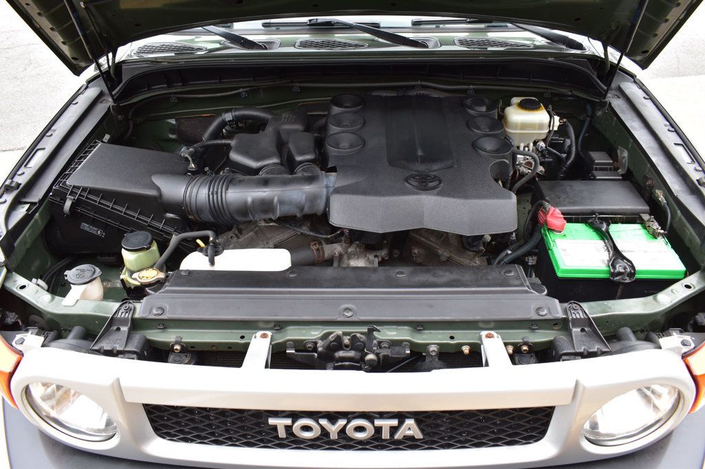 2012 Toyota FJ Cruiser 4WD 4dr Automatic - 23019854 - 12