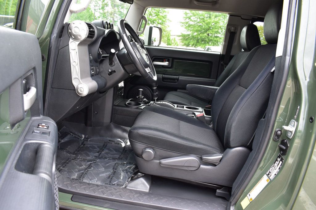 2012 Toyota FJ Cruiser 4WD 4dr Automatic - 23019854 - 14