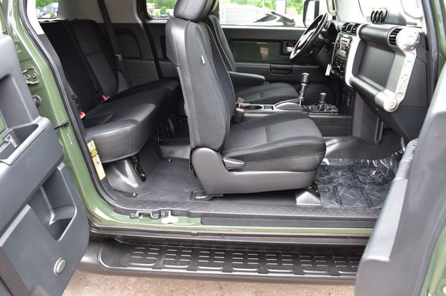 2012 Toyota FJ Cruiser 4WD 4dr Automatic - 23019854 - 24