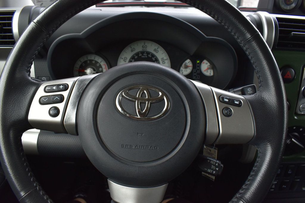 2012 Toyota FJ Cruiser 4WD 4dr Automatic - 23019854 - 25