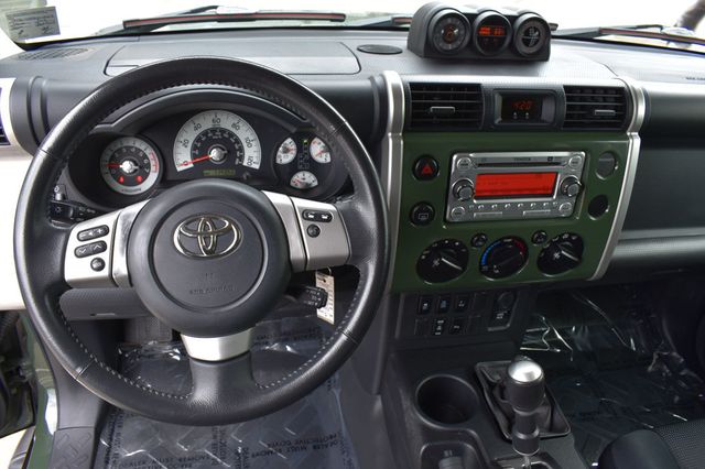 2012 Toyota FJ Cruiser 4WD 4dr Automatic - 23019854 - 26