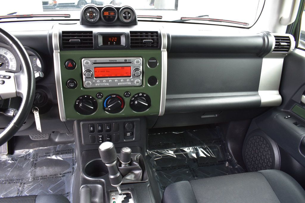 2012 Toyota FJ Cruiser 4WD 4dr Automatic - 23019854 - 27