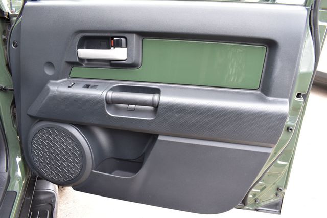 2012 Toyota FJ Cruiser 4WD 4dr Automatic - 23019854 - 39