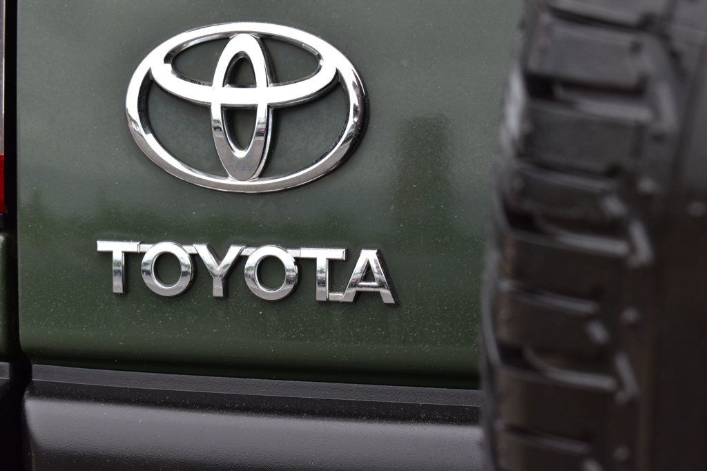 2012 Toyota FJ Cruiser 4WD 4dr Automatic - 23019854 - 47