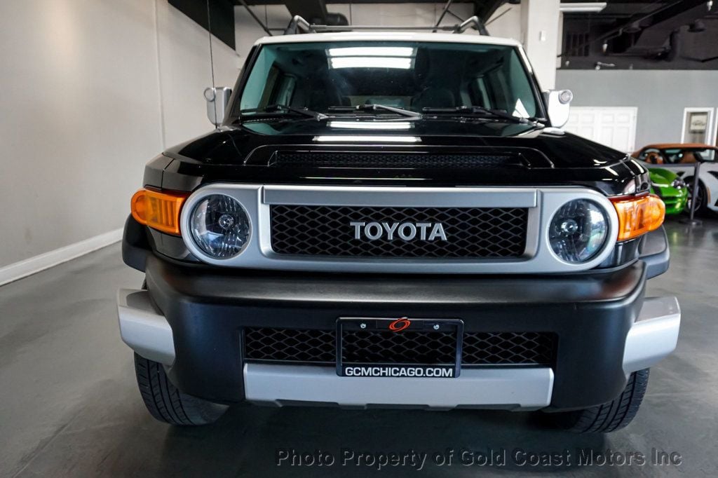 2012 Toyota FJ Cruiser *6-Speed Manual* *Only 24k Miles*  - 22592560 - 15