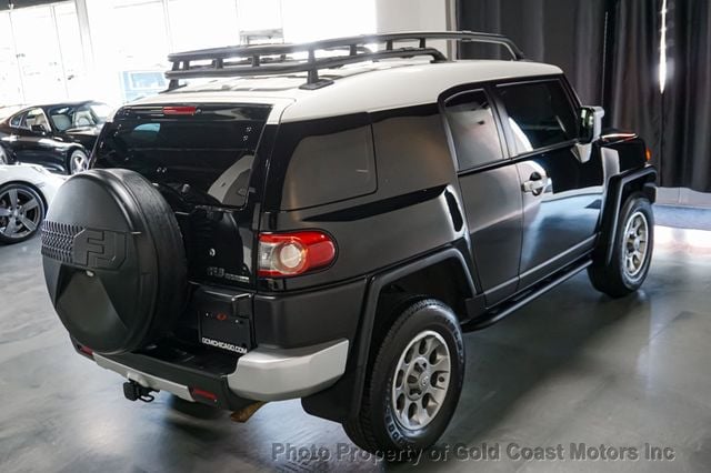 2012 Toyota FJ Cruiser *6-Speed Manual* *Only 24k Miles*  - 22592560 - 33