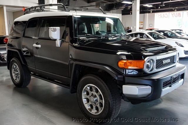 2012 Toyota FJ Cruiser *6-Speed Manual* *Only 24k Miles*  - 22592560 - 47