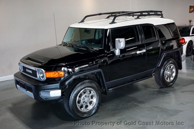 2012 Toyota FJ Cruiser *6-Speed Manual* *Only 24k Miles*  - 22592560 - 48