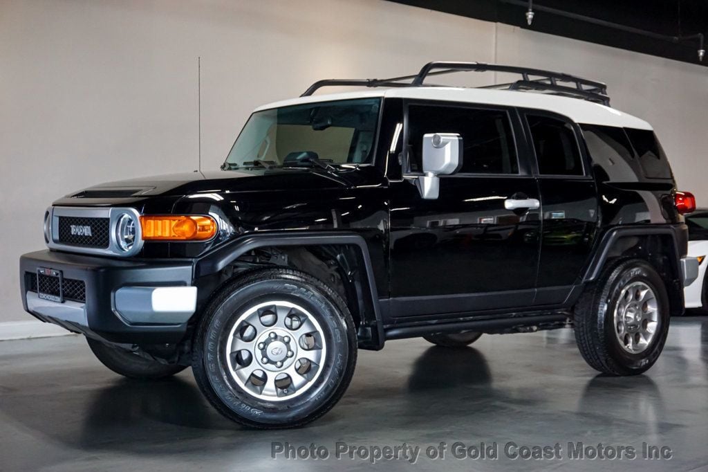 2012 Toyota FJ Cruiser *6-Speed Manual* *Only 24k Miles*  - 22592560 - 71