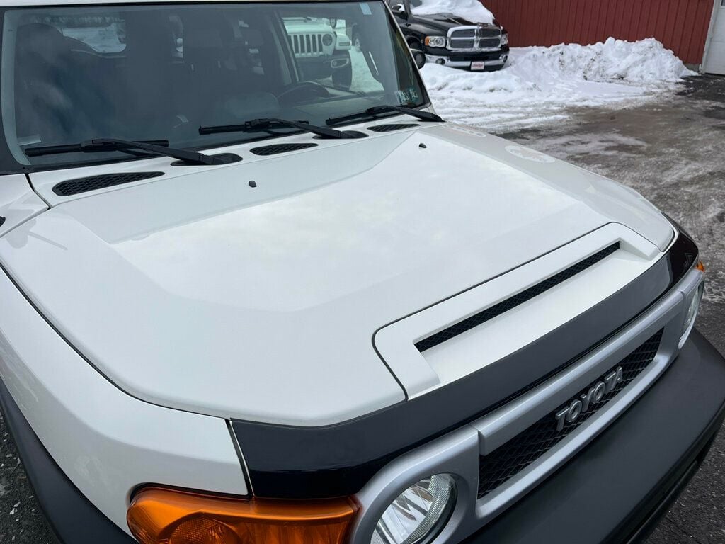 2012 Toyota FJ Cruiser PRISTINE, ICONIC & LEGENDARY - 22980033 - 9