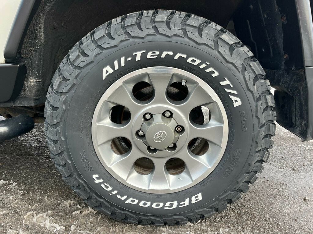 2012 Toyota FJ Cruiser PRISTINE, ICONIC & LEGENDARY - 22980033 - 12