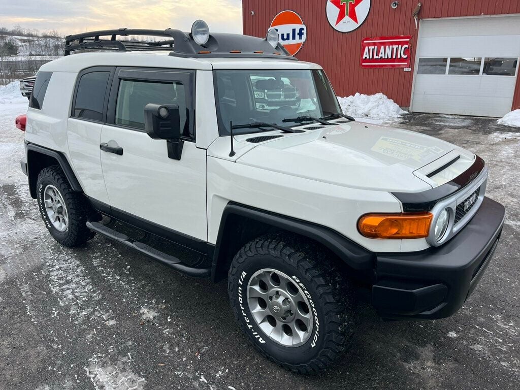 2012 Toyota FJ Cruiser PRISTINE, ICONIC & LEGENDARY - 22980033 - 1