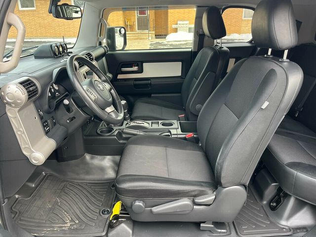 2012 Toyota FJ Cruiser PRISTINE, ICONIC & LEGENDARY - 22980033 - 21