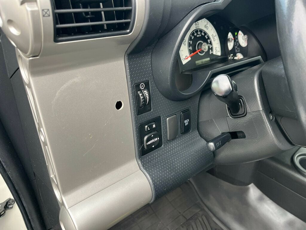 2012 Toyota FJ Cruiser PRISTINE, ICONIC & LEGENDARY - 22980033 - 23