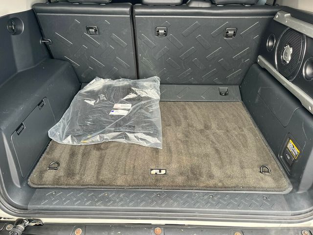 2012 Toyota FJ Cruiser PRISTINE, ICONIC & LEGENDARY - 22980033 - 30