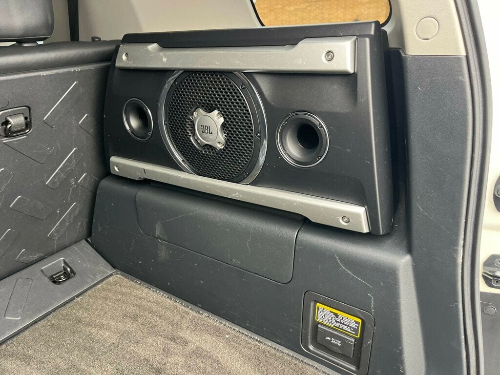 2012 Toyota FJ Cruiser PRISTINE, ICONIC & LEGENDARY - 22980033 - 31