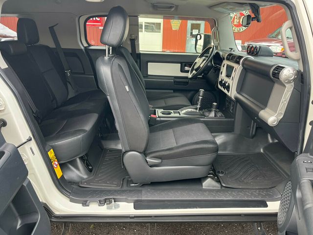 2012 Toyota FJ Cruiser PRISTINE, ICONIC & LEGENDARY - 22980033 - 40