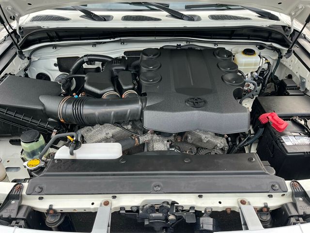 2012 Toyota FJ Cruiser PRISTINE, ICONIC & LEGENDARY - 22980033 - 47