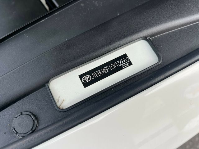 2012 Toyota FJ Cruiser PRISTINE, ICONIC & LEGENDARY - 22980033 - 53