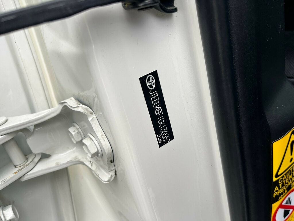 2012 Toyota FJ Cruiser PRISTINE, ICONIC & LEGENDARY - 22980033 - 60