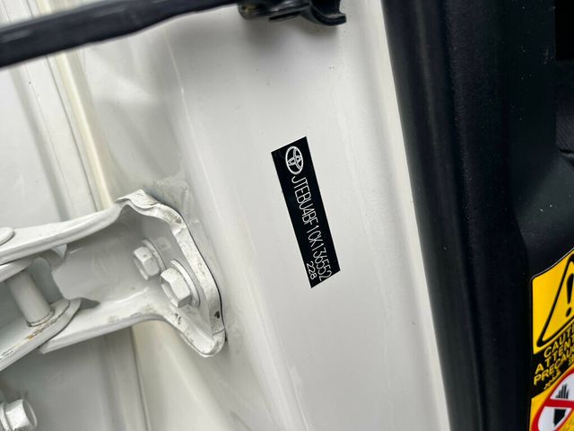 2012 Toyota FJ Cruiser PRISTINE, ICONIC & LEGENDARY - 22980033 - 60