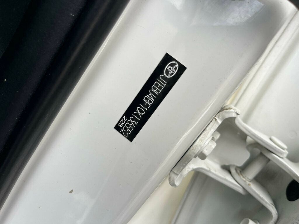 2012 Toyota FJ Cruiser PRISTINE, ICONIC & LEGENDARY - 22980033 - 61